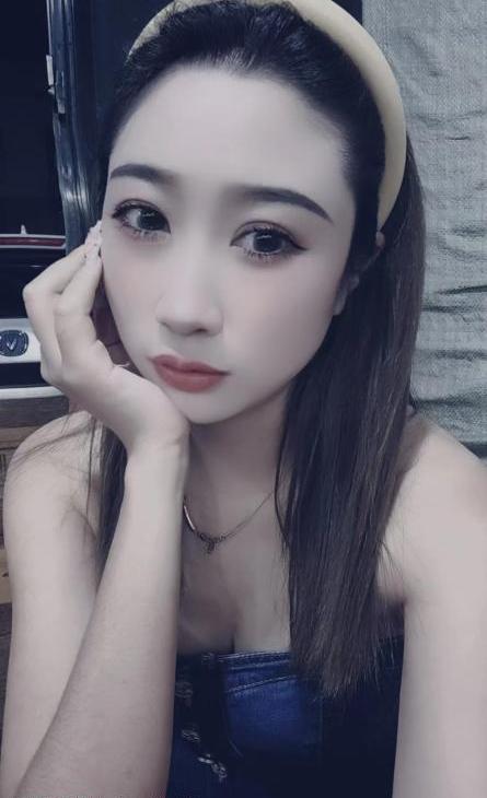 越秀小美妇娜娜